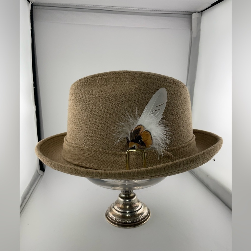 KNOX NEW YORK TAN FEDORA HAT SIZE 7 1/8 WITH FEATHER - Picture 1 of 9